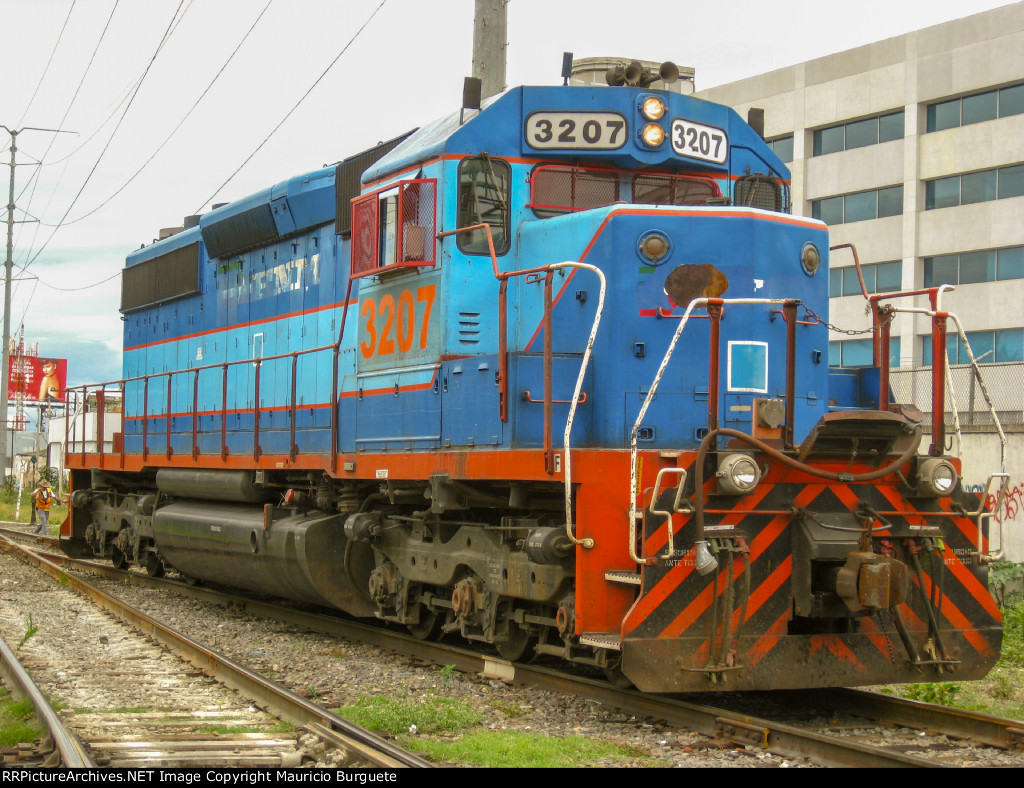 FXE SD40-2 with FNM blue scheme